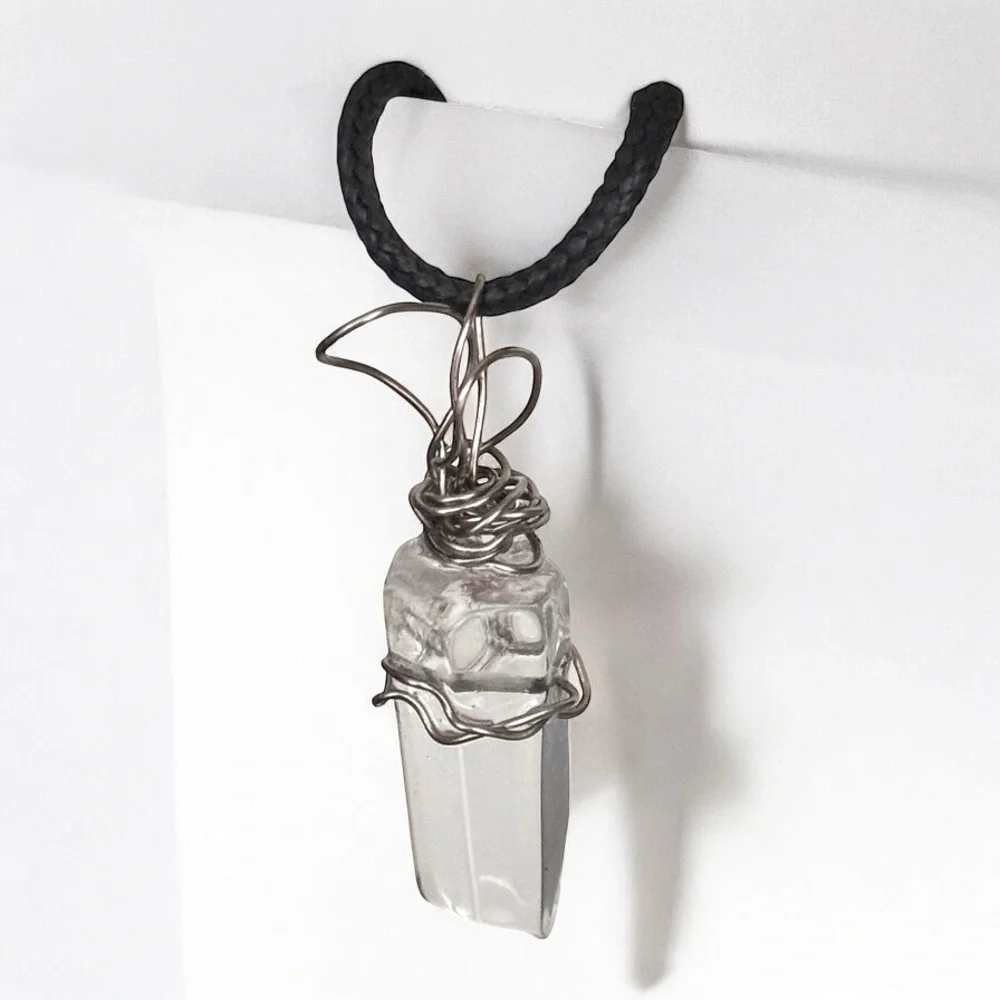 5 For $25💫Wrapped Ice Quartz Pendant - Picture 3 of 3